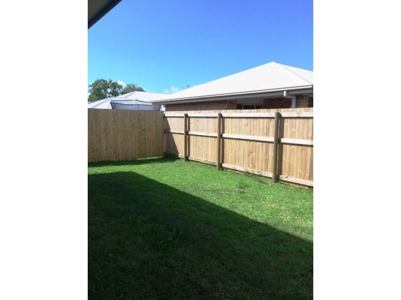 2/44 Superior Boulevard, Andergrove QLD 4740