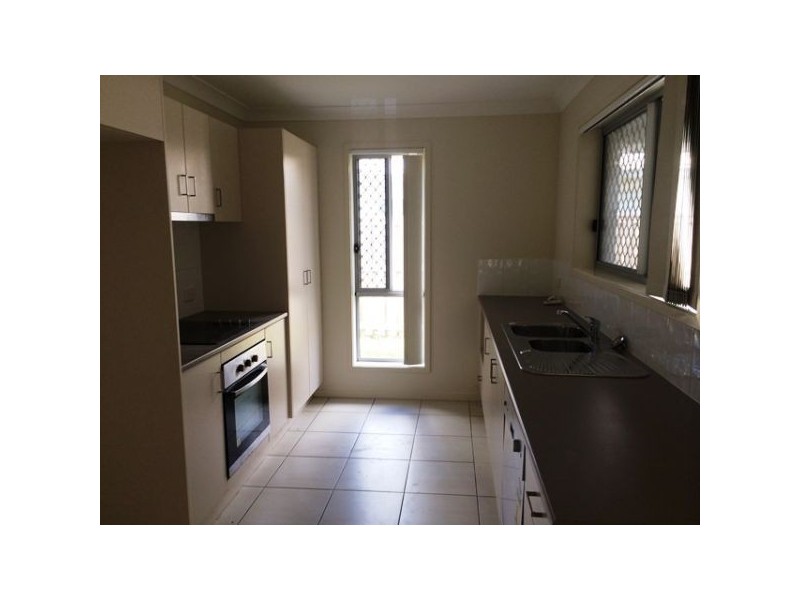 52 Newport Parade, Blacks Beach QLD 4740