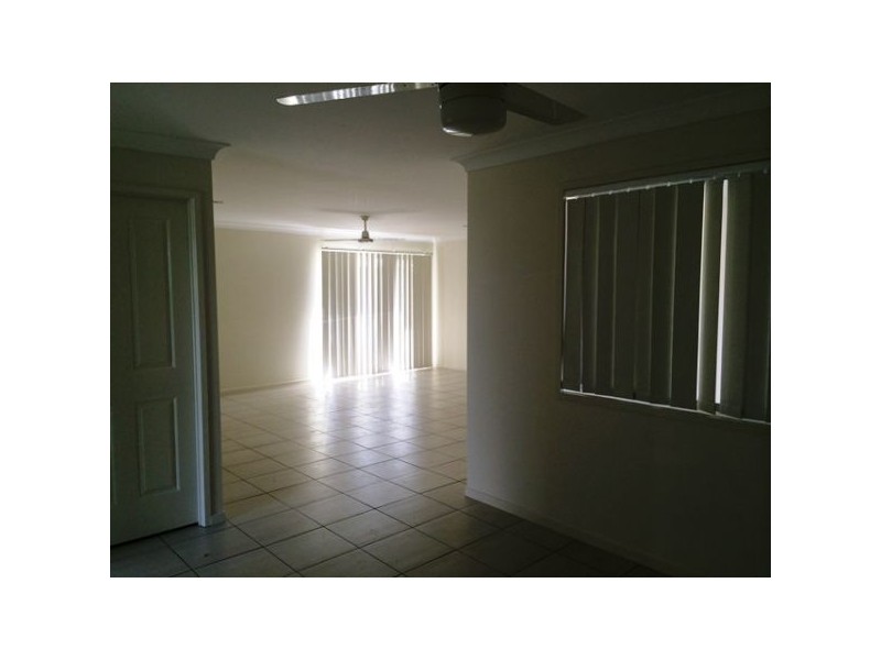 52 Newport Parade, Blacks Beach QLD 4740