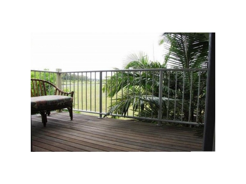 2/49 Dalton Drive, Maroochydore QLD 4558