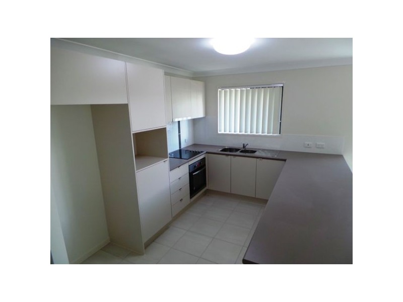 25 Henley Close, Blacks Beach QLD 4740