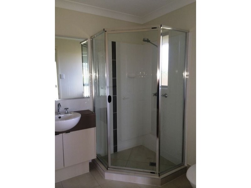 25 Henley Close, Blacks Beach QLD 4740