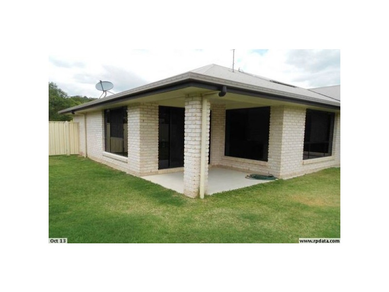 16 Maddock Avenue, Mooloolah Valley QLD 4553