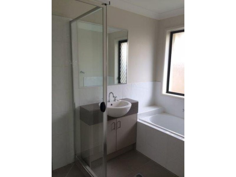 8 Trinity Parade, Blacks Beach QLD 4740