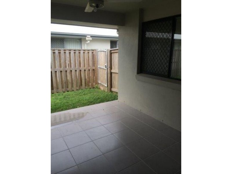 8 Trinity Parade, Blacks Beach QLD 4740