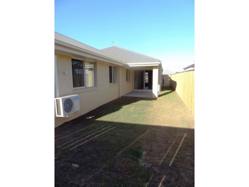 41 Scarborough Circuit, Blacks Beach QLD 4740