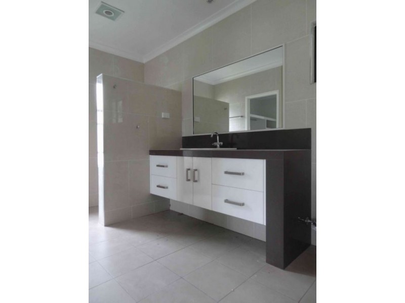 7 The Crescent, North Mackay QLD 4740