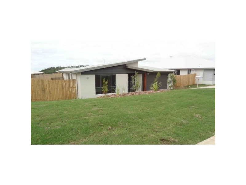 7 Eales Road, Rural View QLD 4740