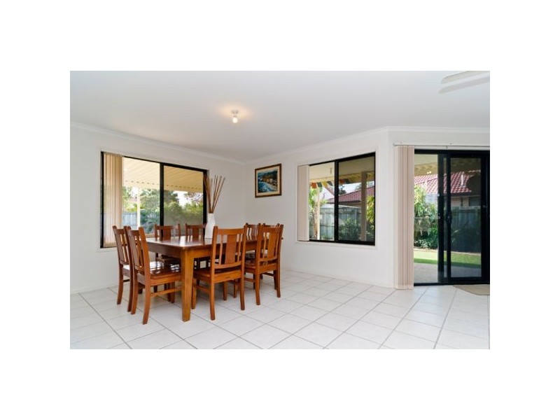 4 Lamandra, Sippy Downs QLD 4556