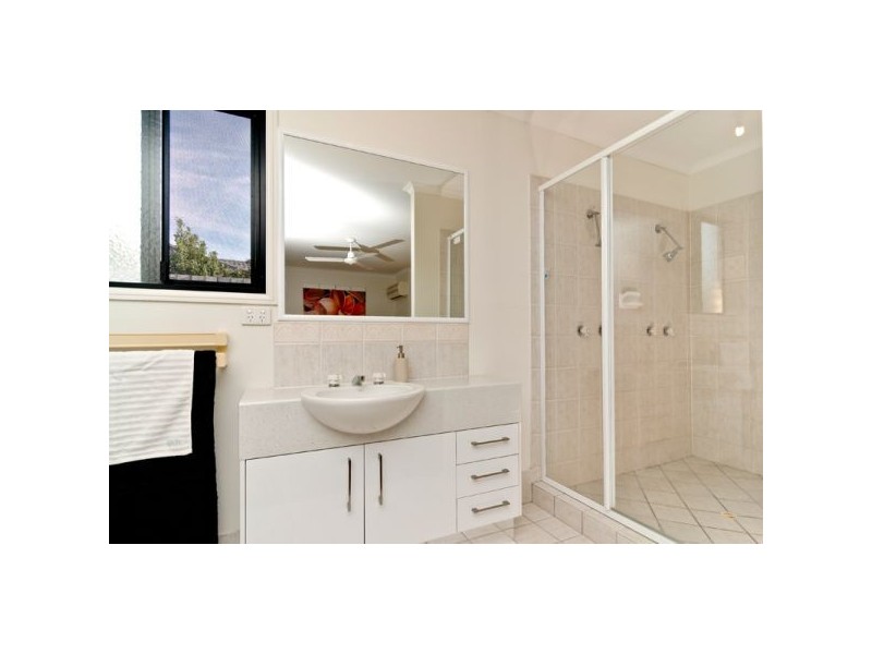 4 Lamandra, Sippy Downs QLD 4556