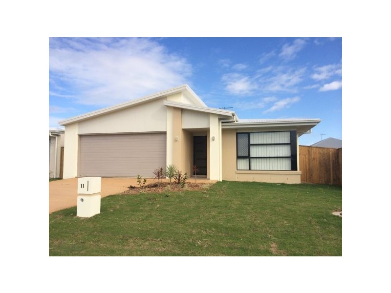 11 Henley Close, Blacks Beach QLD 4740