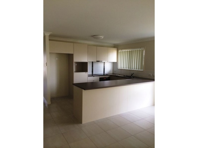 16 Henley Close, Blacks Beach QLD 4740