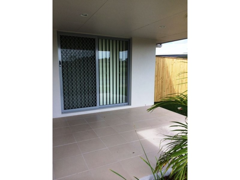 16 Henley Close, Blacks Beach QLD 4740