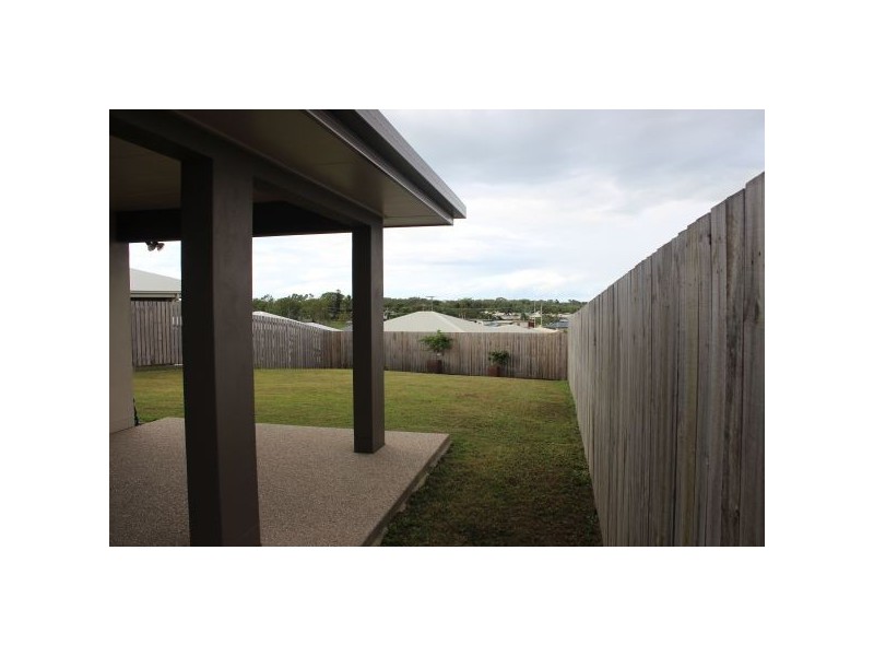 15 Highcrest Court, Bucasia QLD 4750