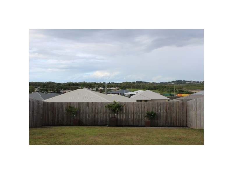 15 Highcrest Court, Bucasia QLD 4750