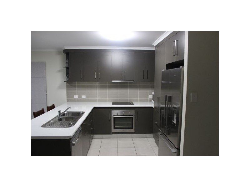 15 Highcrest Court, Bucasia QLD 4750