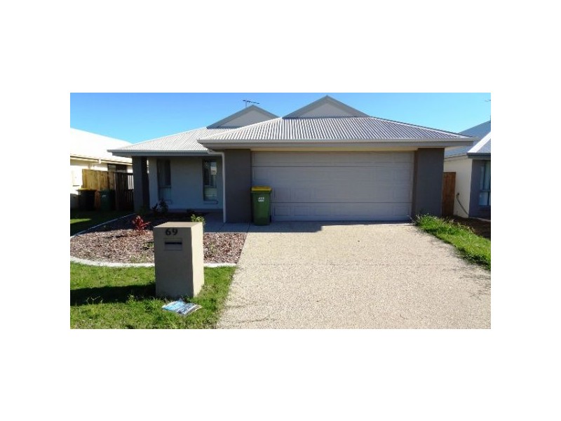 69 Newport Parade, Blacks Beach QLD 4740