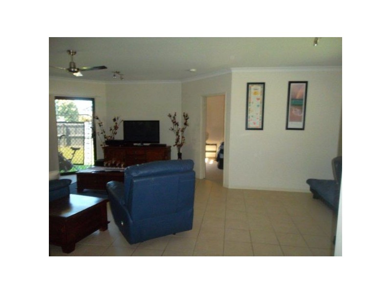 25 Pembroke  Cr., Sippy Downs QLD 4556