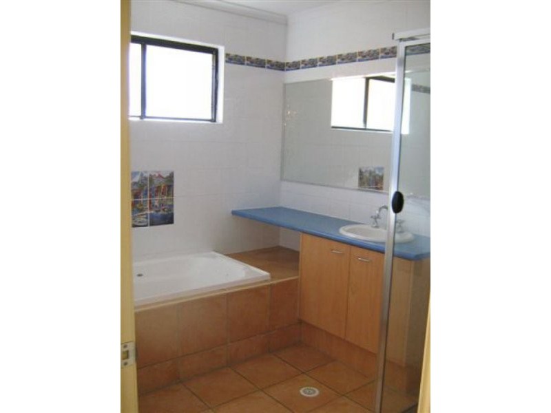 13 Pembroke Crescent, Sippy Downs QLD 4556