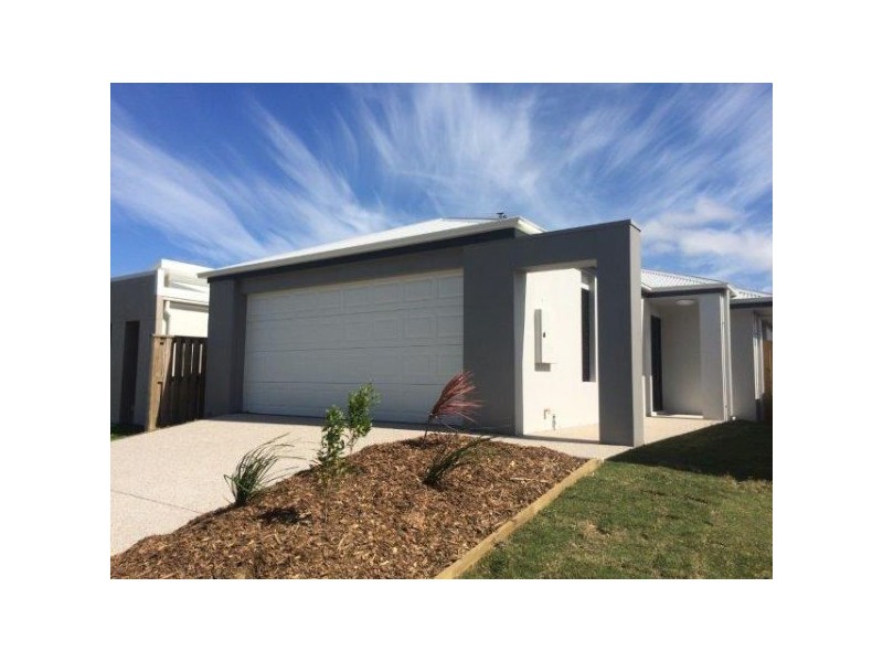 34 Newport Parade, Blacks Beach QLD 4740