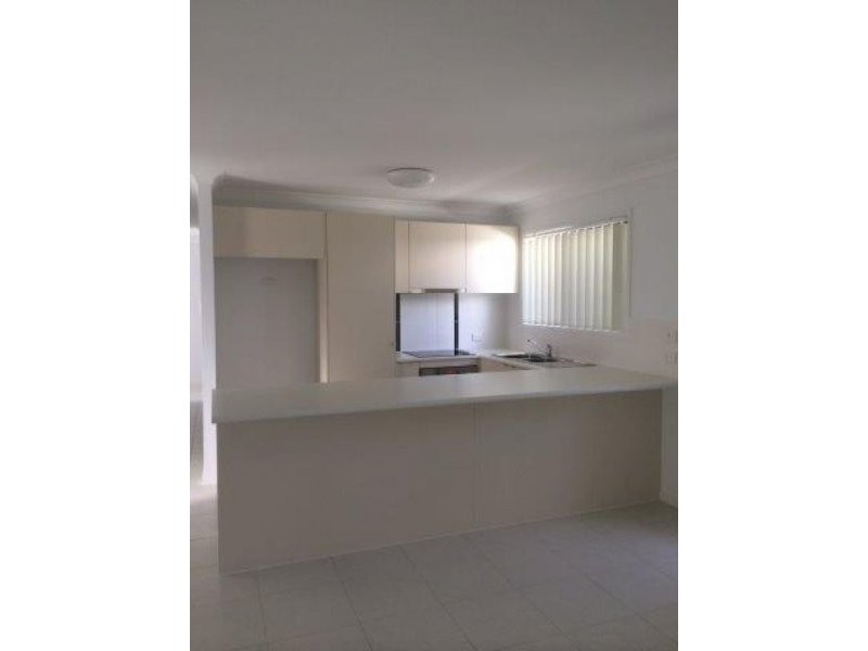 34 Newport Parade, Blacks Beach QLD 4740
