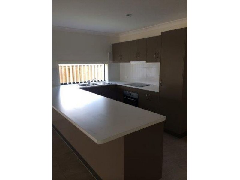 17 Henley Close, Blacks Beach QLD 4740