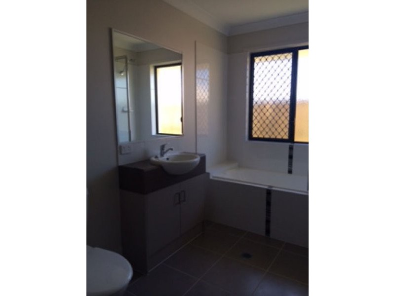 3 Henley Close, Blacks Beach QLD 4740