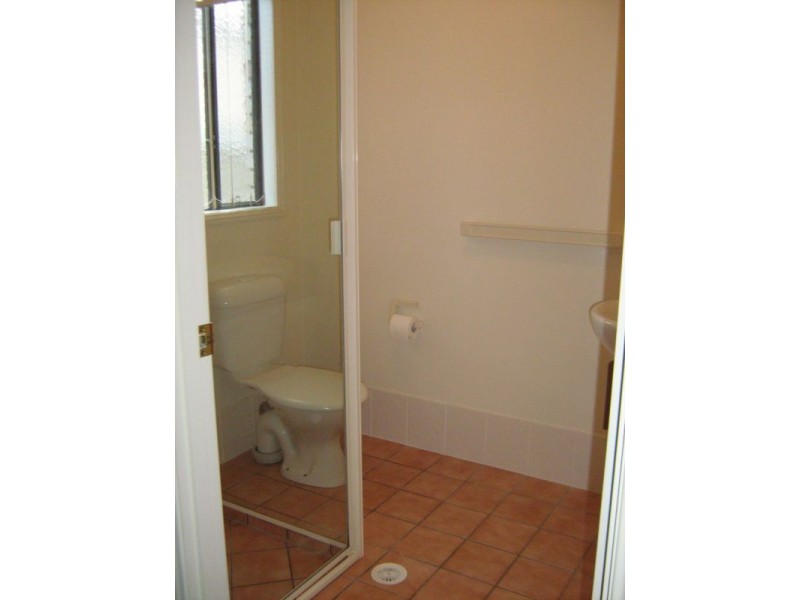 8 Burke Close, Sippy Downs QLD 4556