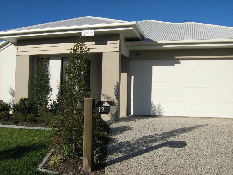 19 Peppermint Crescent, Sippy Downs QLD 4556