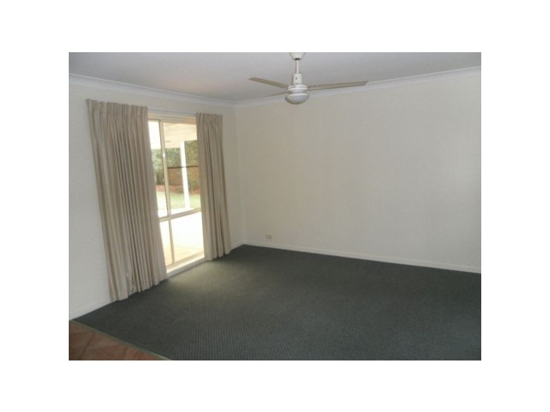 8 Oxford Close, Sippy Downs QLD 4556