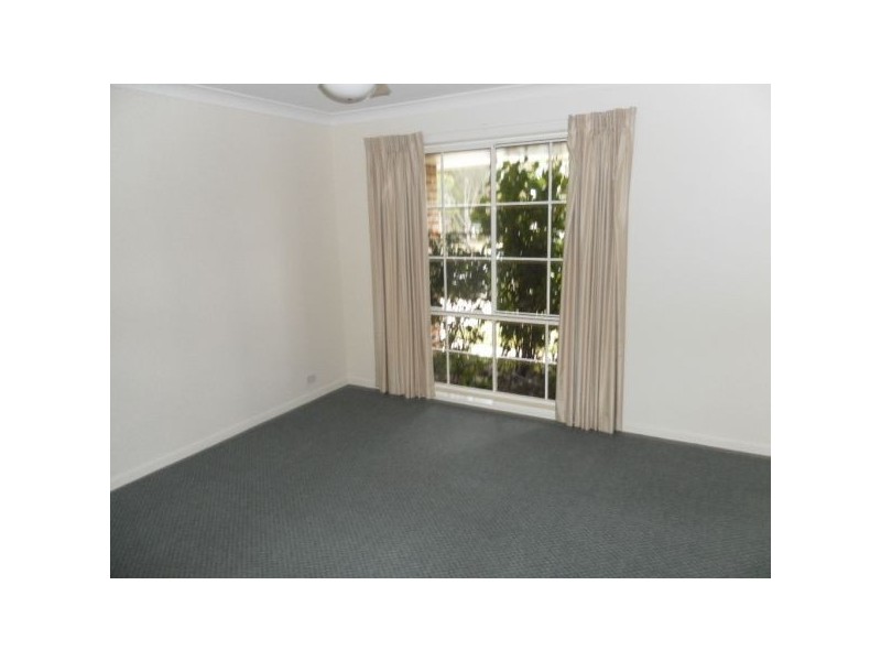 8 Oxford Close, Sippy Downs QLD 4556