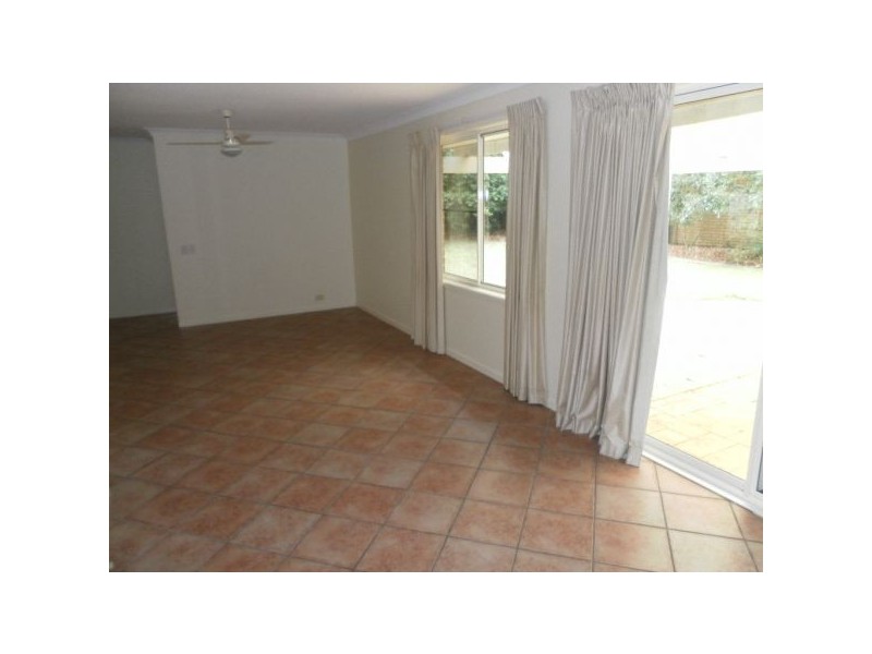 8 Oxford Close, Sippy Downs QLD 4556