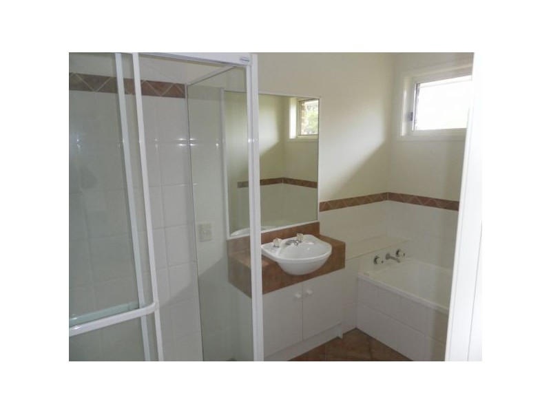 8 Oxford Close, Sippy Downs QLD 4556
