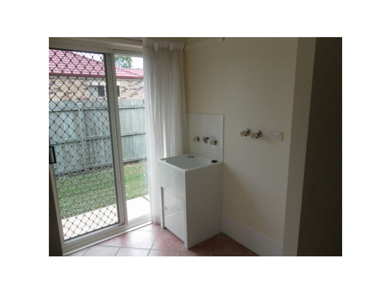 8 Oxford Close, Sippy Downs QLD 4556