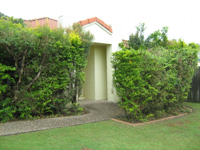 4 Bronte Court, Sippy Downs QLD 4556