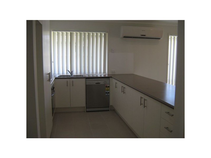 4 Rollins St, Sippy Downs QLD 4556