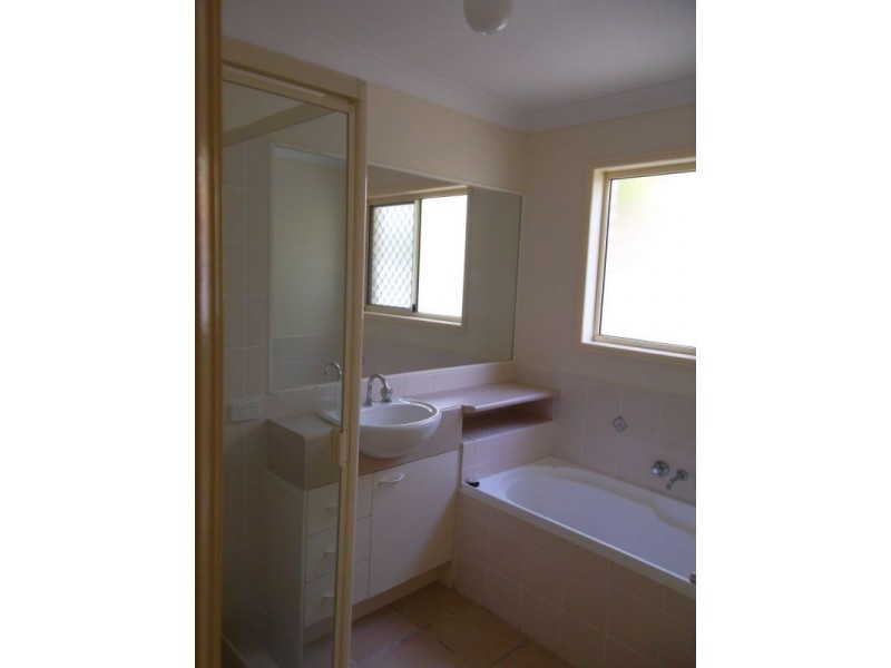 42 Bernheid Cresent, Sippy Downs QLD 4556