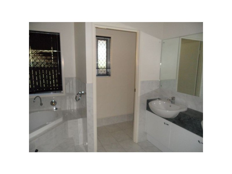 4 Northlake Crescent, Sippy Downs QLD 4556