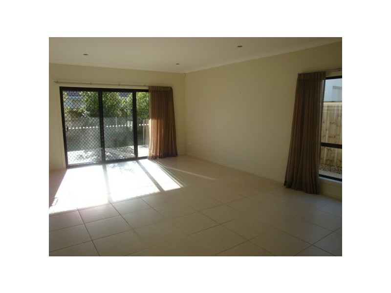 10 Creekside Drive, Sippy Downs QLD 4556