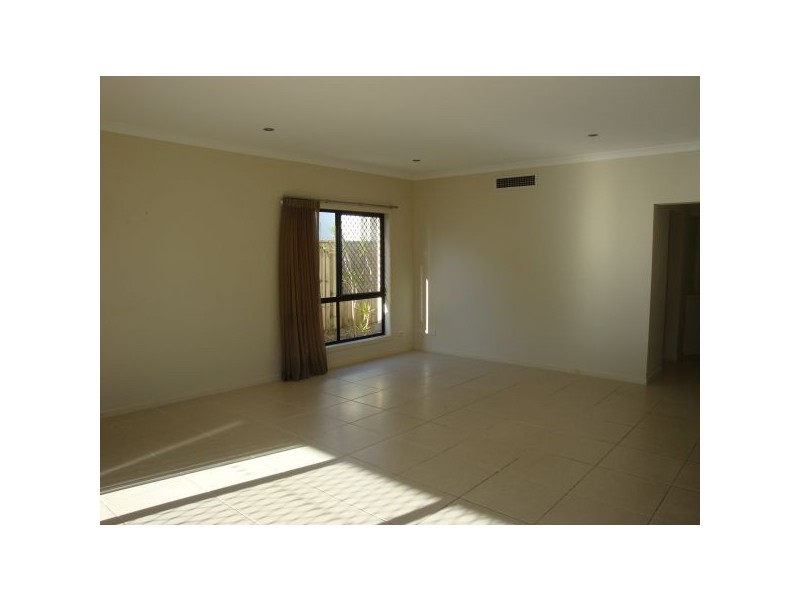 10 Creekside Drive, Sippy Downs QLD 4556