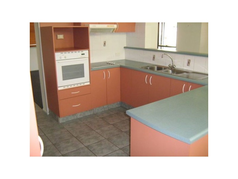 10 Kumbada Court, Minyama QLD 4575