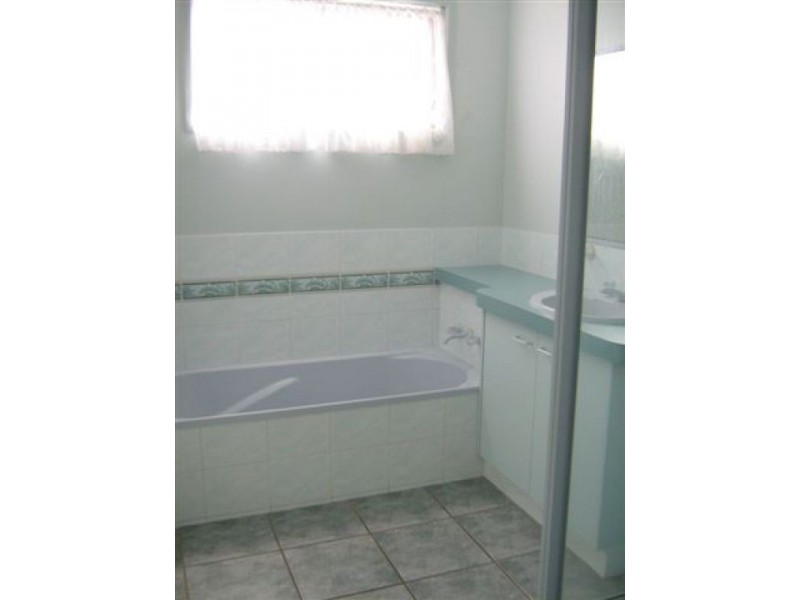 10 Kumbada Court, Minyama QLD 4575