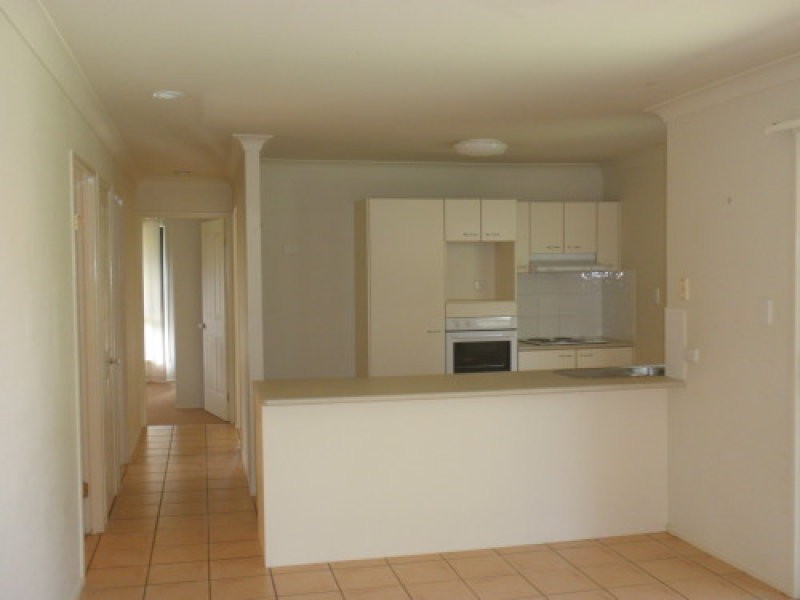 4 Applegum Street, Noosaville QLD 4566