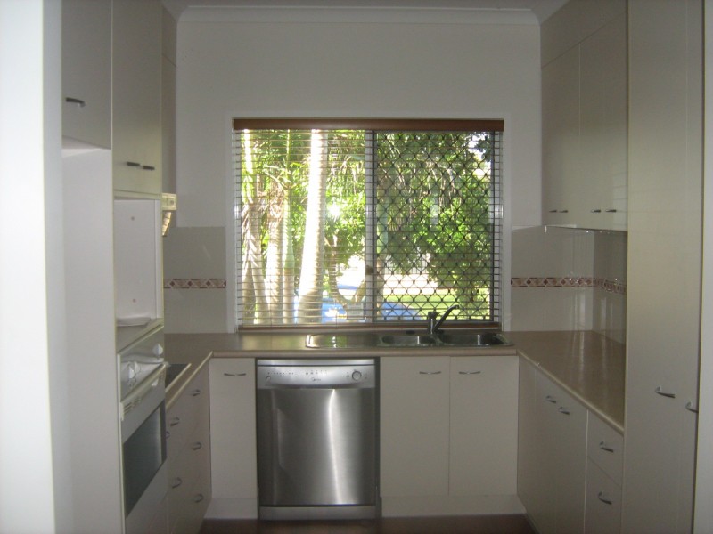 Unit 2, 17 Sweetbrush Place, Mountain Creek QLD 4557