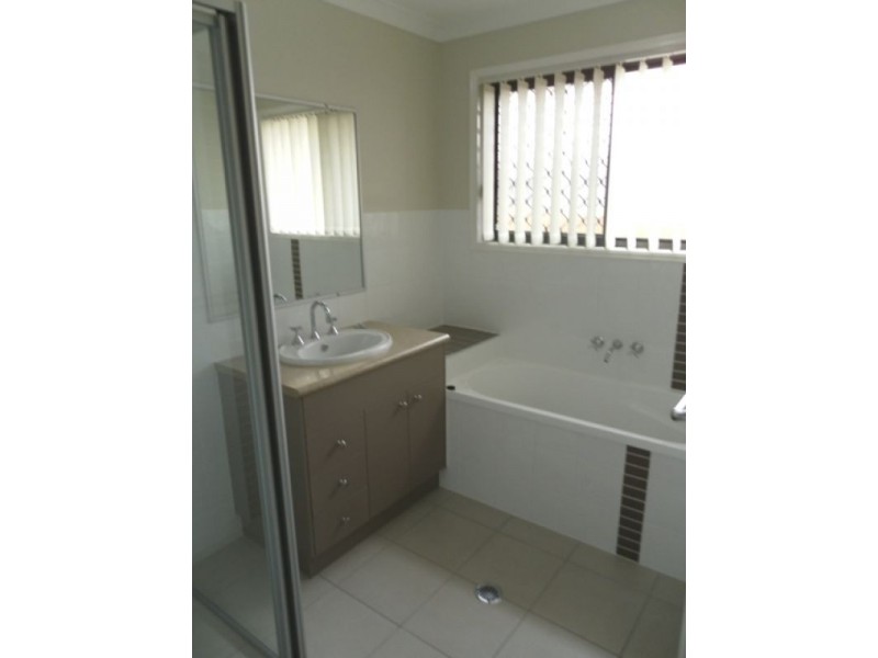 60 Chestwood Crescent, Sippy Downs QLD 4556