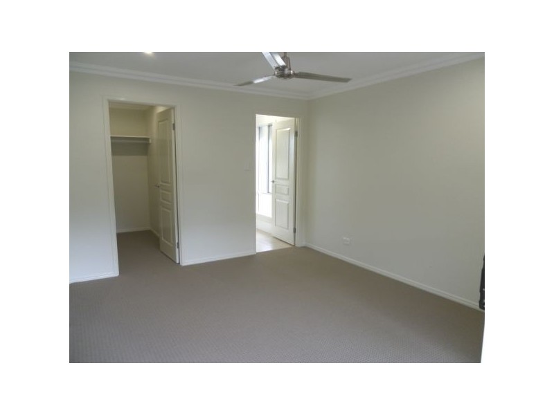 17 Cumberland Crescent, Meridan Plains QLD 4551