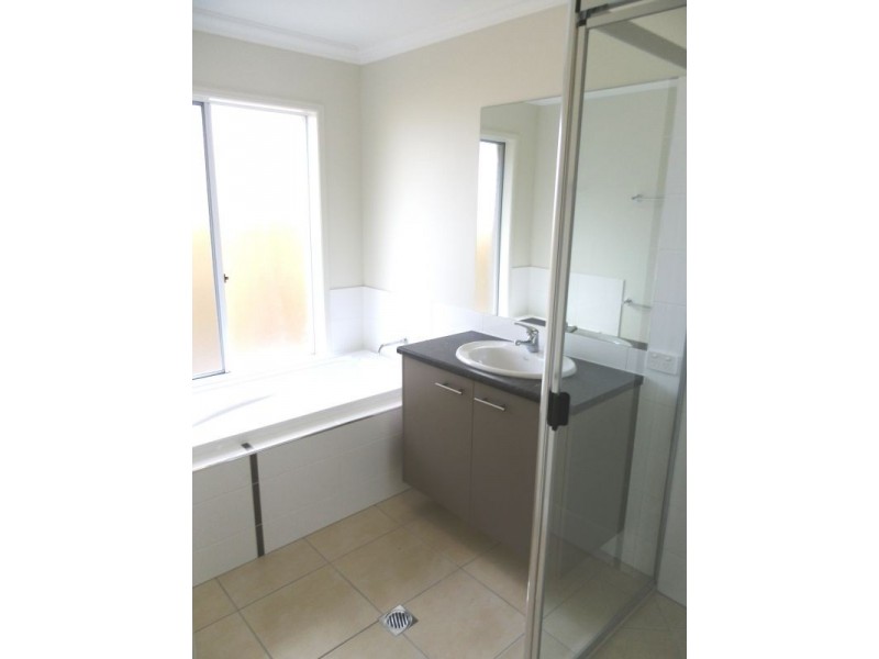 17 Cumberland Crescent, Meridan Plains QLD 4551