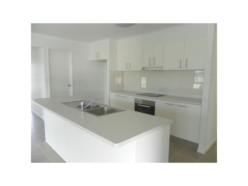 75 Creekside Drive, Sippy Downs QLD 4556