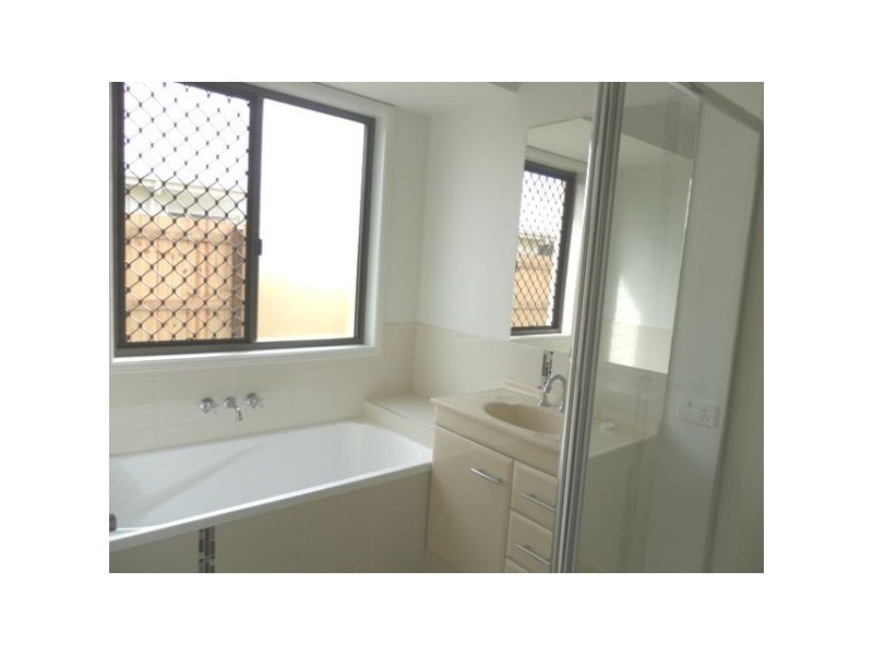 75 Creekside Drive, Sippy Downs QLD 4556