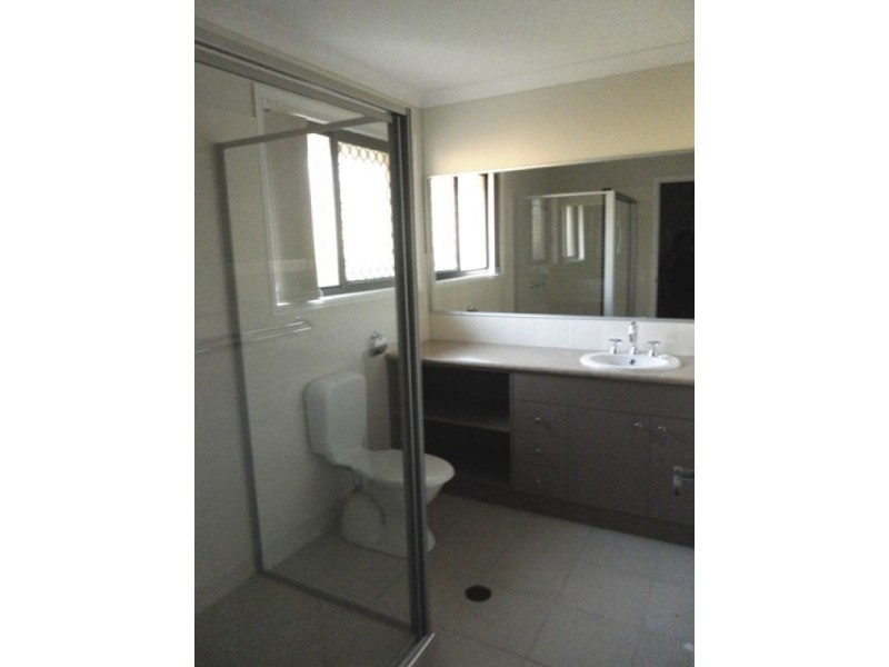 4 Silvereye Street, Sippy Downs QLD 4556